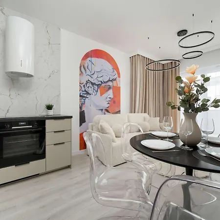 Mieszczanska Elegant With Balcony By Renters Prestige