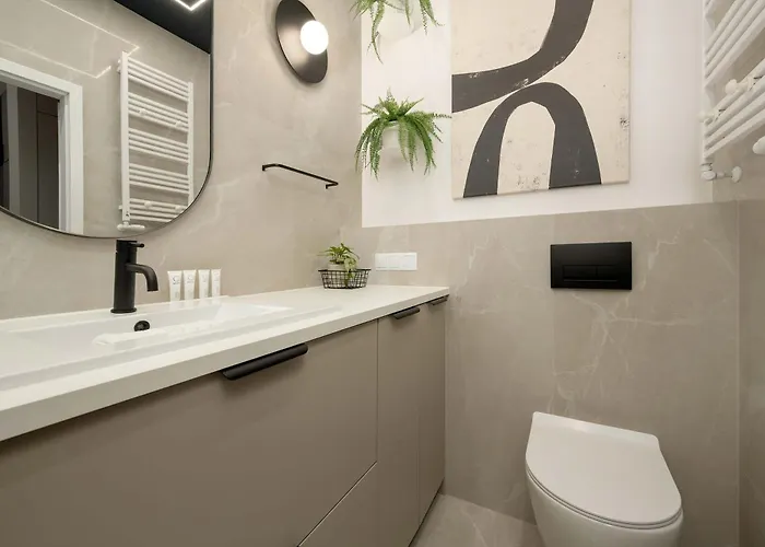 Mieszczanska Elegant With Balcony By Renters Prestige Wrocław