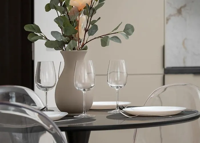 Mieszczanska Elegant With Balcony By Renters Prestige *