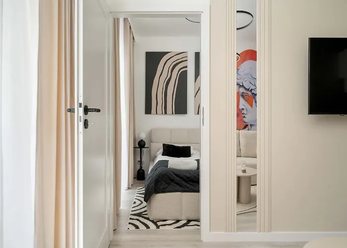 Mieszczanska Elegant With Balcony By Renters Prestige