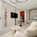 Mieszczanska Elegant With Balcony By Renters Prestige * Breslavia