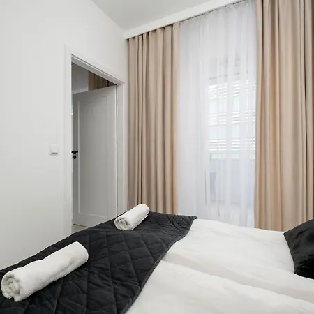 Mieszczanska Prestige & Elegant With Balcony By Renters Apartment *