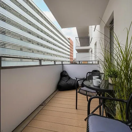 شقة Mieszczanska Elegant With Balcony By Renters Prestige *