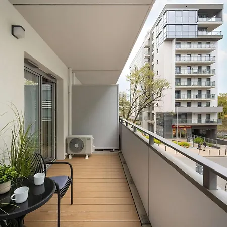Mieszczanska Elegant With Balcony By Renters Prestige شقة فروتسواف