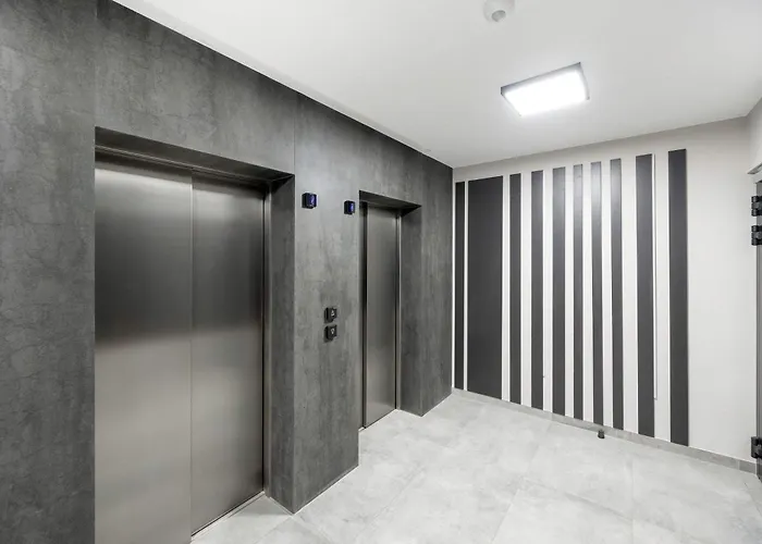 Mieszczańska Elegant With Balcony By Renters Prestige *